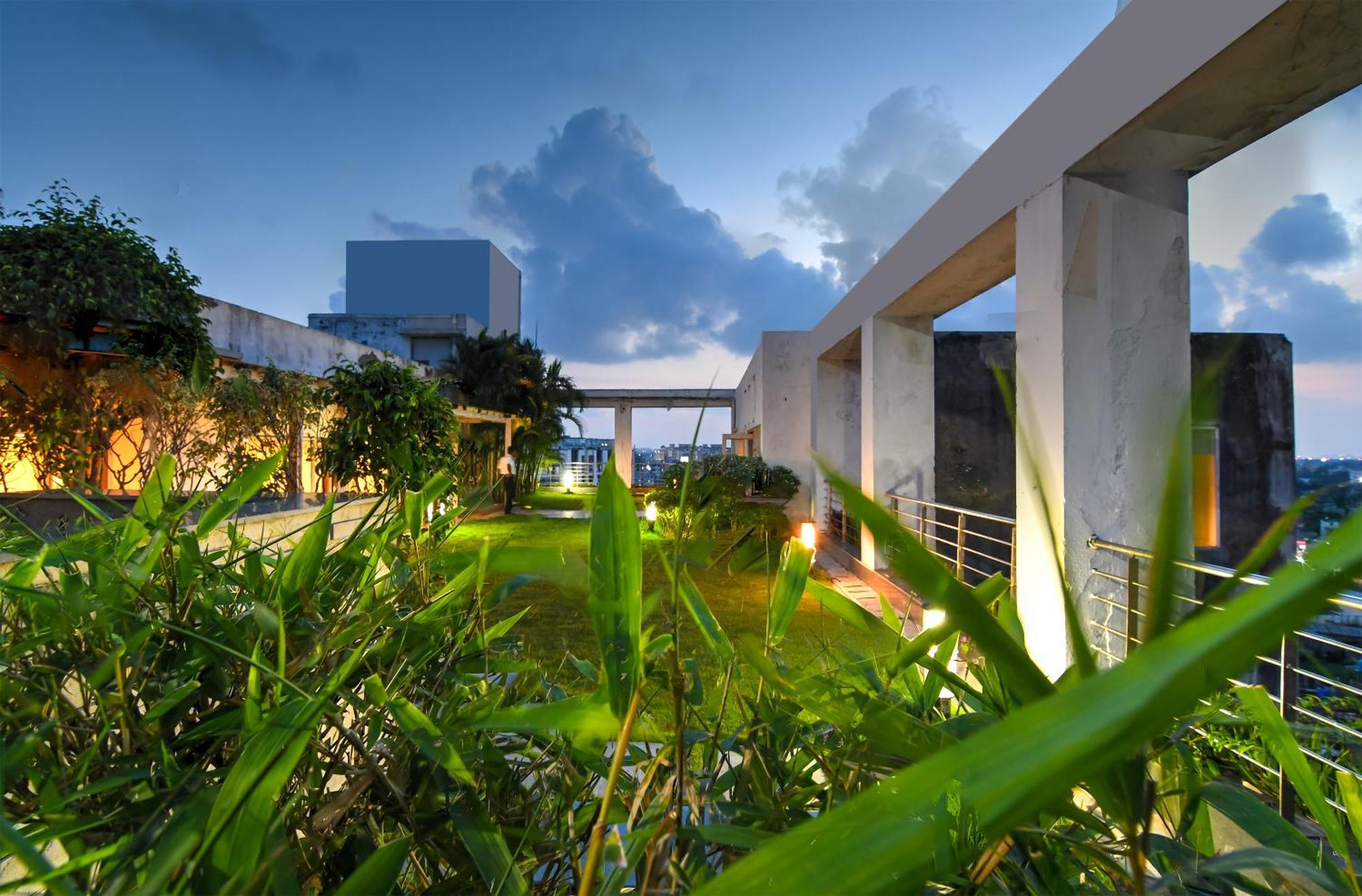Hotel Urban Asia Kolkata Exterior photo